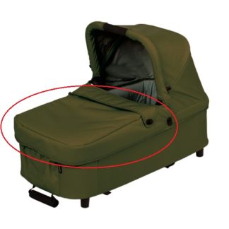 Afdekhoes army voor reiswieg